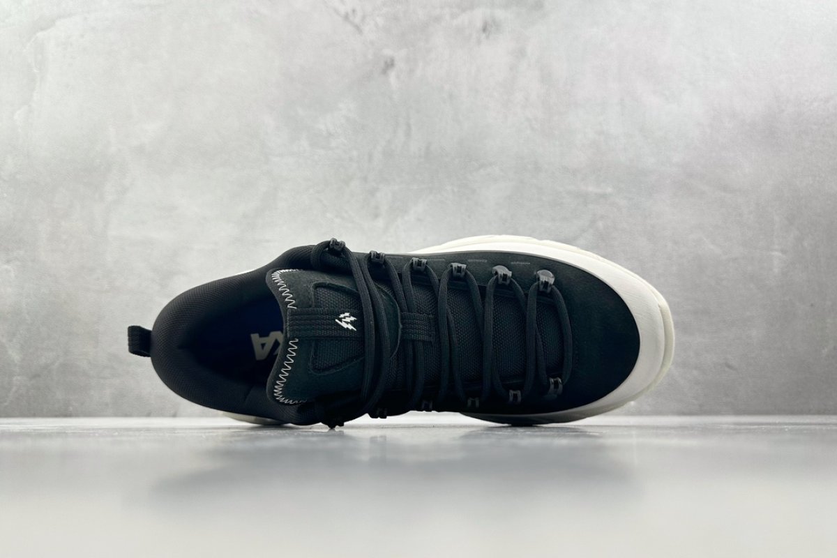 Hoka One One Summit 'Green' view