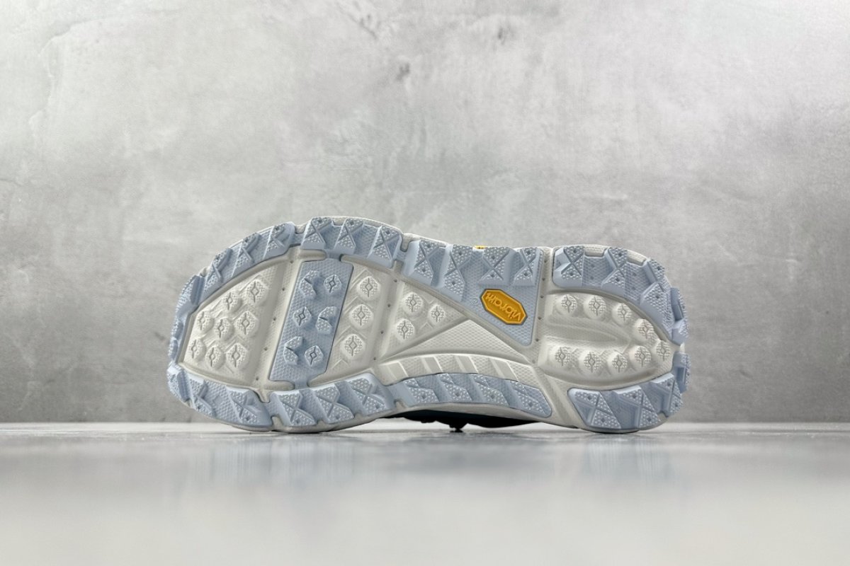 Hoka One One Summit 'Green' view