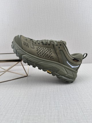 Hoka One One Tor Summit view 1