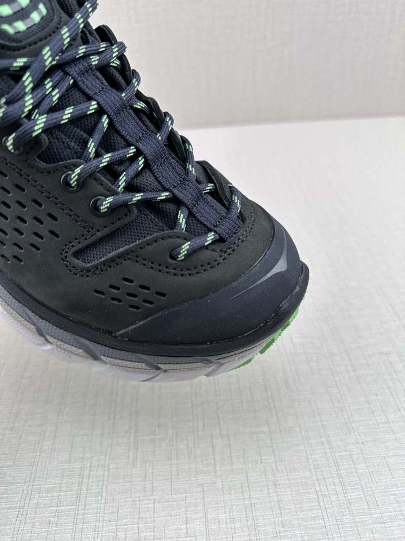 Hoka One One Tor Summit view