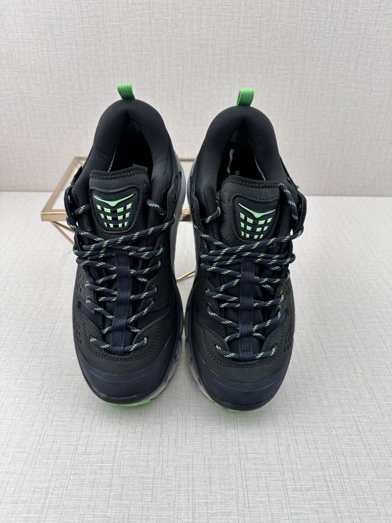 Hoka One One Tor Summit view