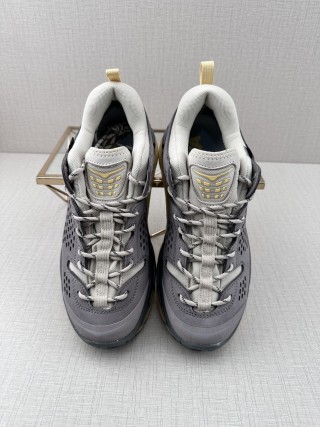 Hoka One One Tor Summit view 9
