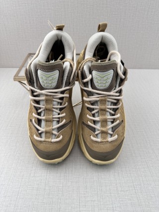 Hoka One One Tor Summit view 9
