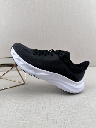 Hoka Soli Mar TT11 'Black / White'