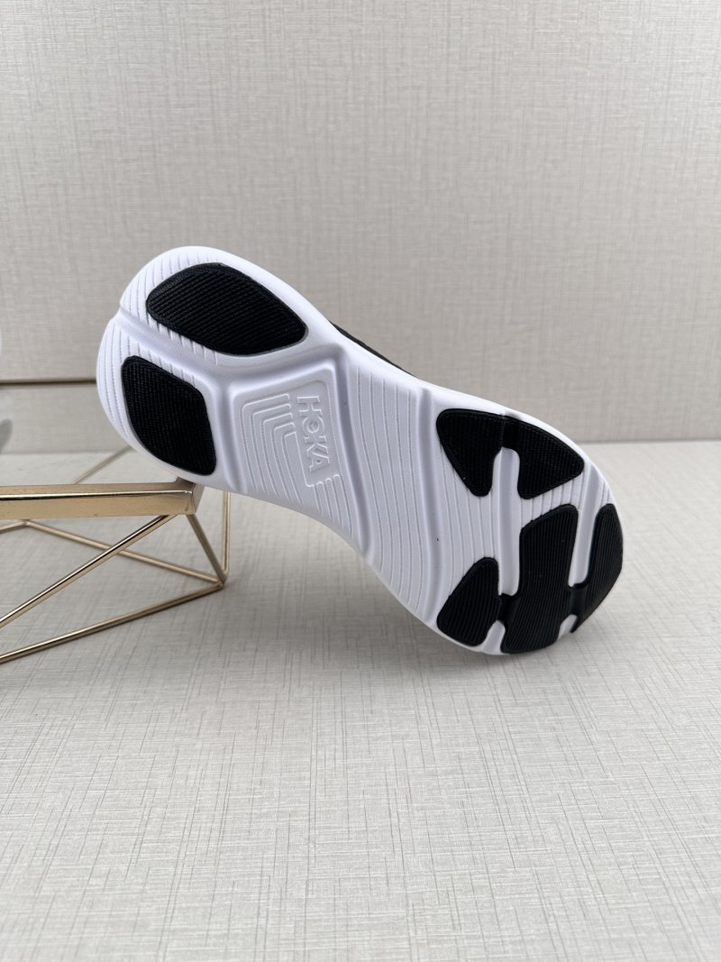 Hoka Soli Mar TT11 'Black / White' view