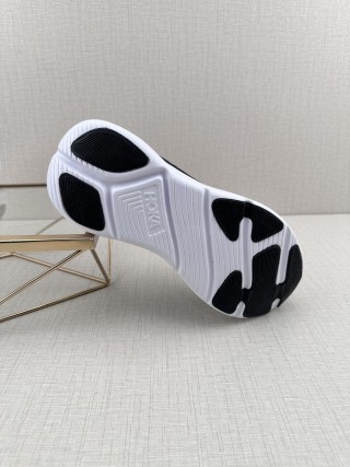 Hoka Soli Mar TT11 'Black / White' view 9
