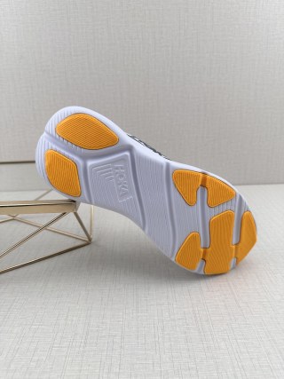 Hoka Soli Mar TT11 view 9
