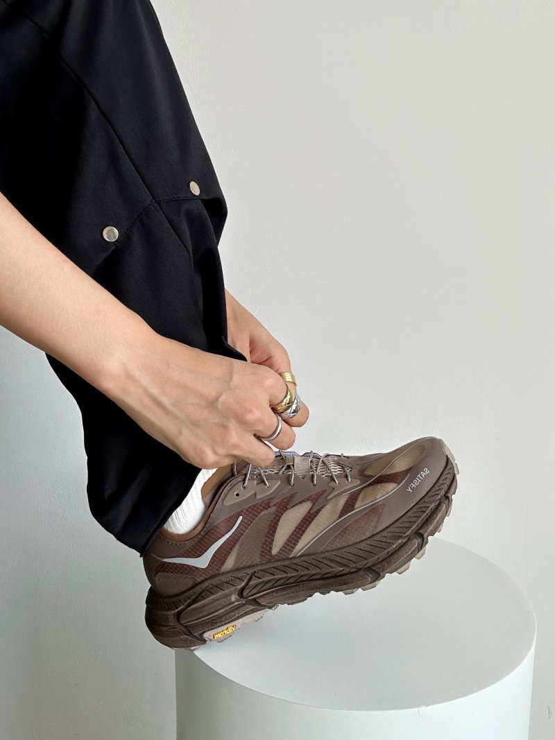 Satisfy x Hoka Mafate Speed 4