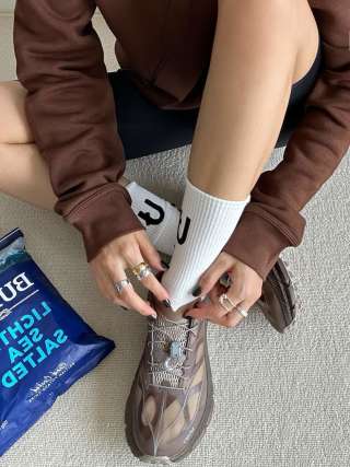 Satisfy x Hoka Mafate Speed 4 view 3