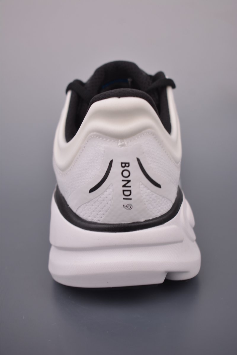 Hoka Bondi 9 Wide view