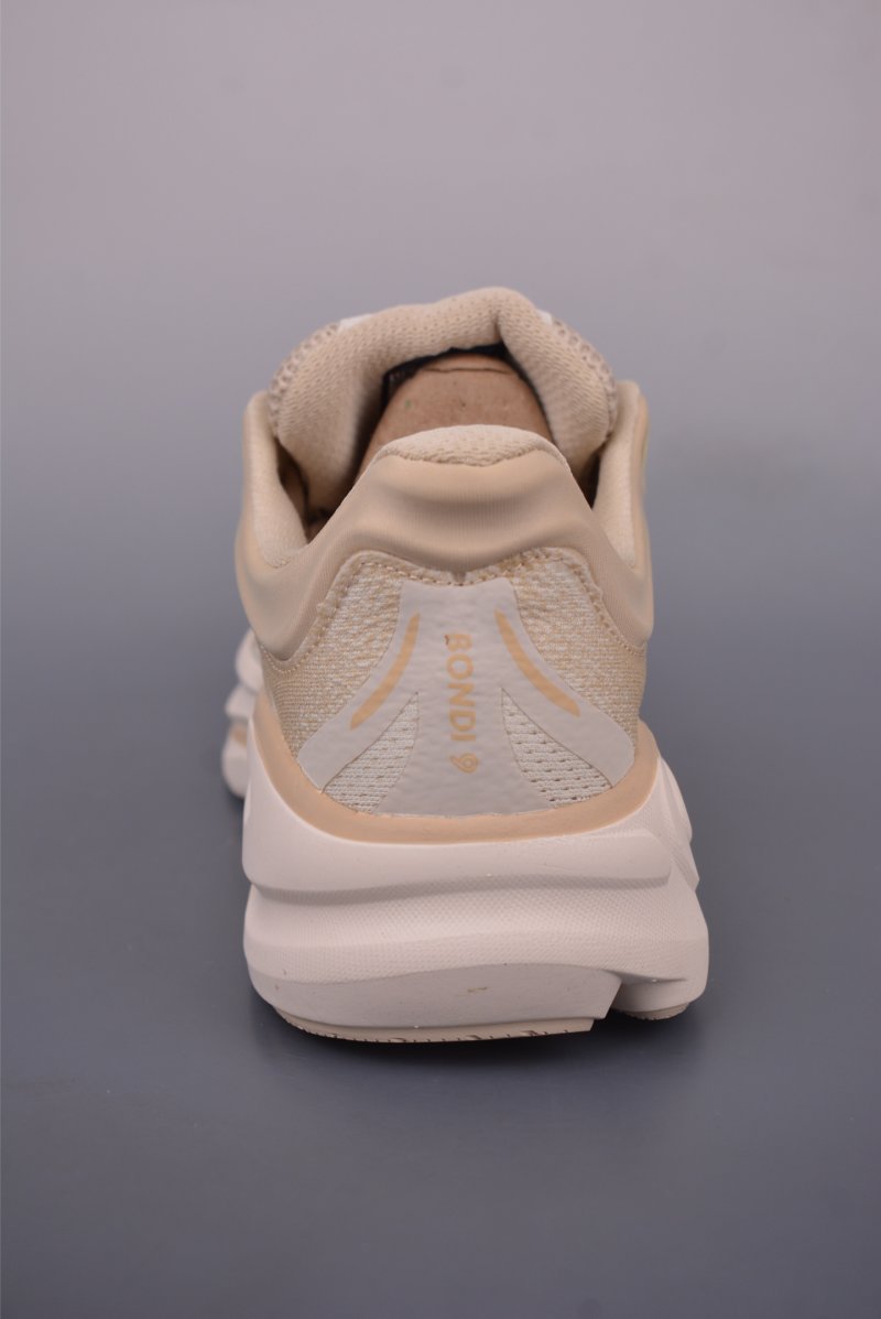 Hoka Bondi 9 Wide view