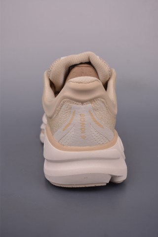 Hoka Bondi 9 Wide view 4