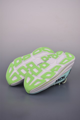 Hoka One Bondi 9 Wide view 3