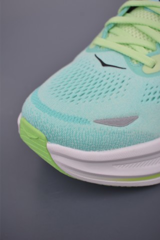 Hoka One Bondi 9 Wide view 6