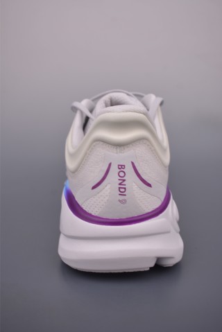 Hoka One Bondi 9 Wide view 4
