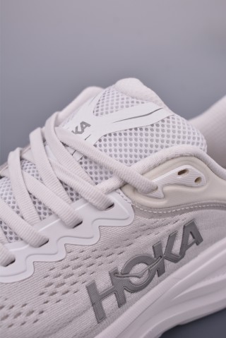 Hoka One Bondi 9 Wide view 7