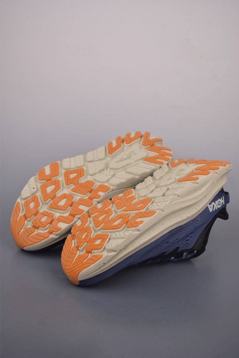 Hoka One M Kawana 2 view