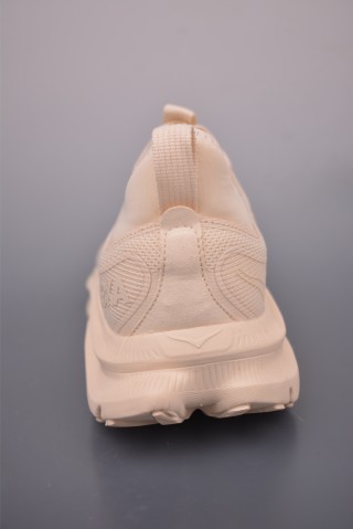 Hoka One M Kawana Mid view 4
