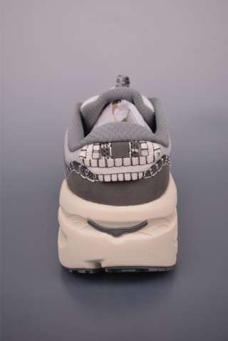 Hoka One U Bondi B3LS view 4
