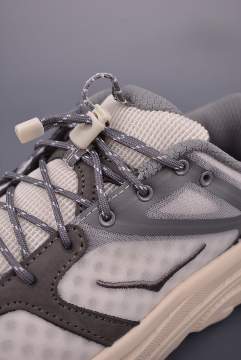 Hoka One U Bondi B3LS view