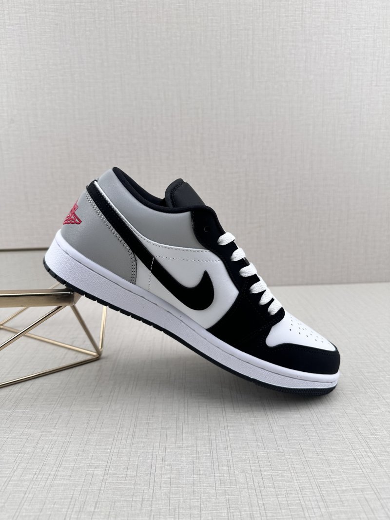 Air Jordan 1 Low view