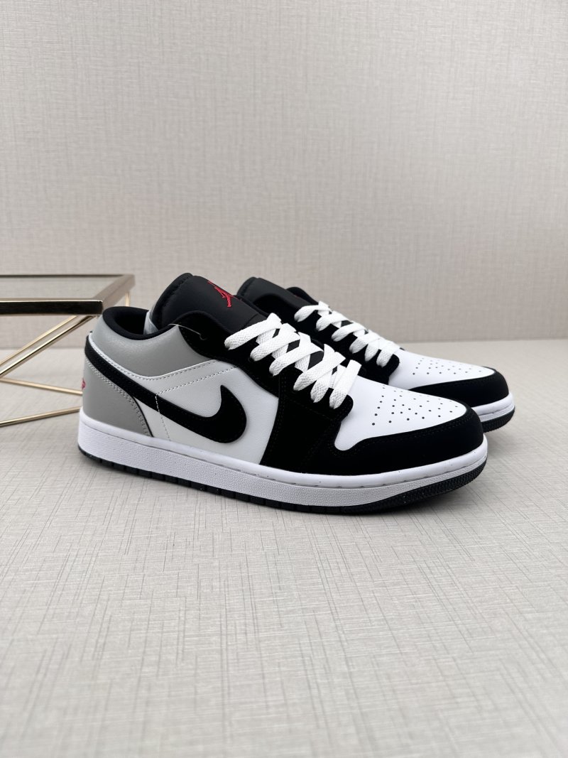 Air Jordan 1 Low view