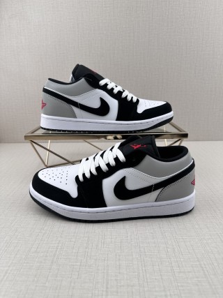 Air Jordan 1 Low view 4