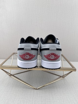 Air Jordan 1 Low view 5