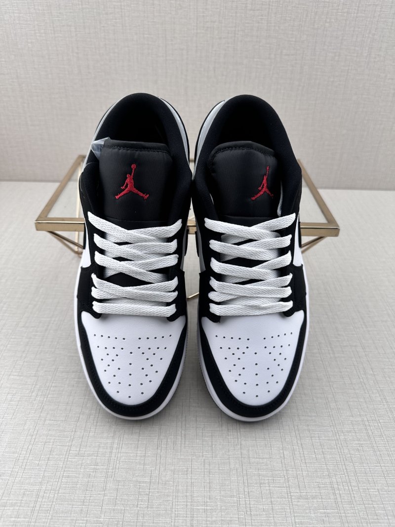 Air Jordan 1 Low view