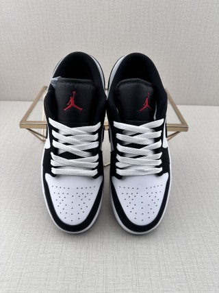 Air Jordan 1 Low view 9