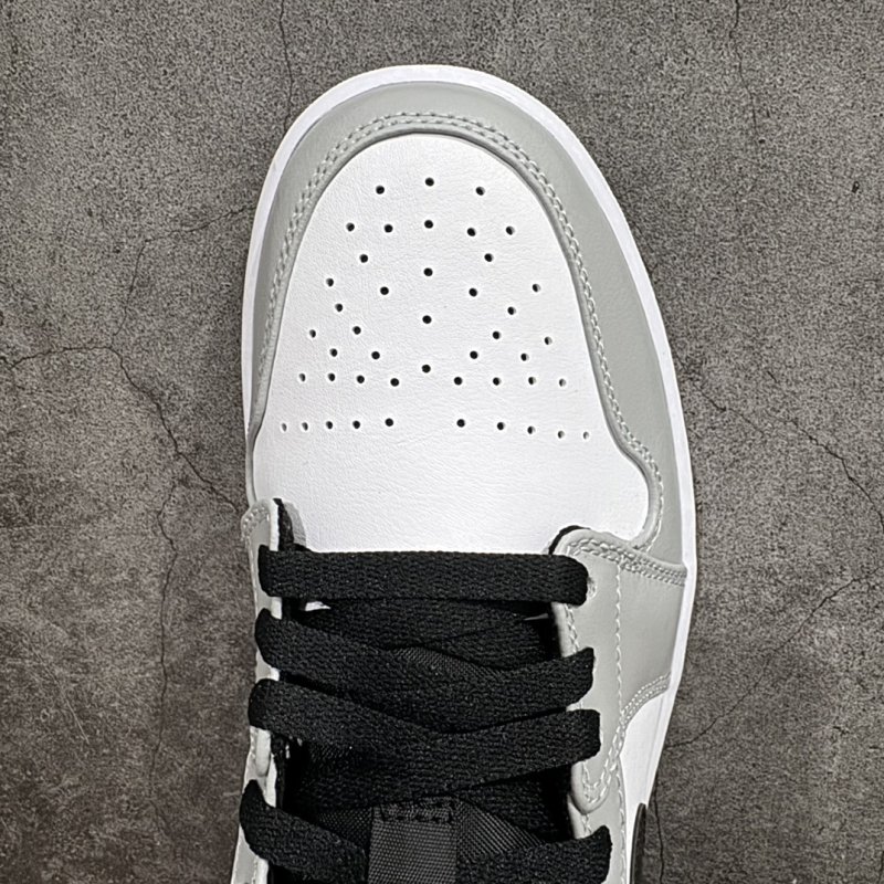 Air Jordan 1 Low view