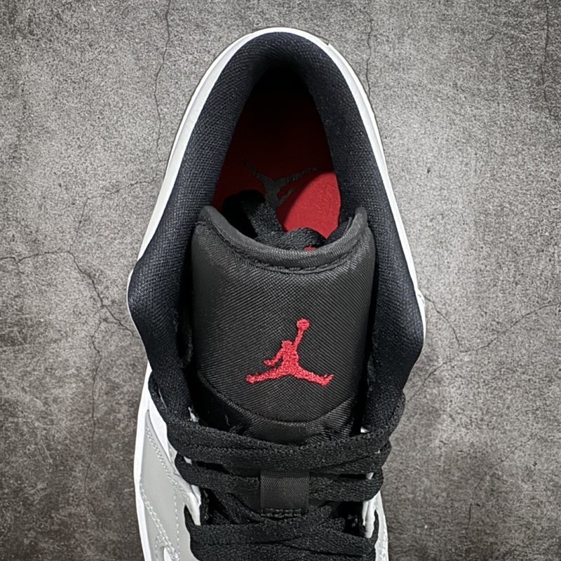Air Jordan 1 Low view
