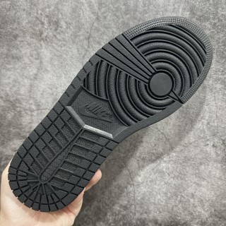 Air Jordan 1 Low view 9