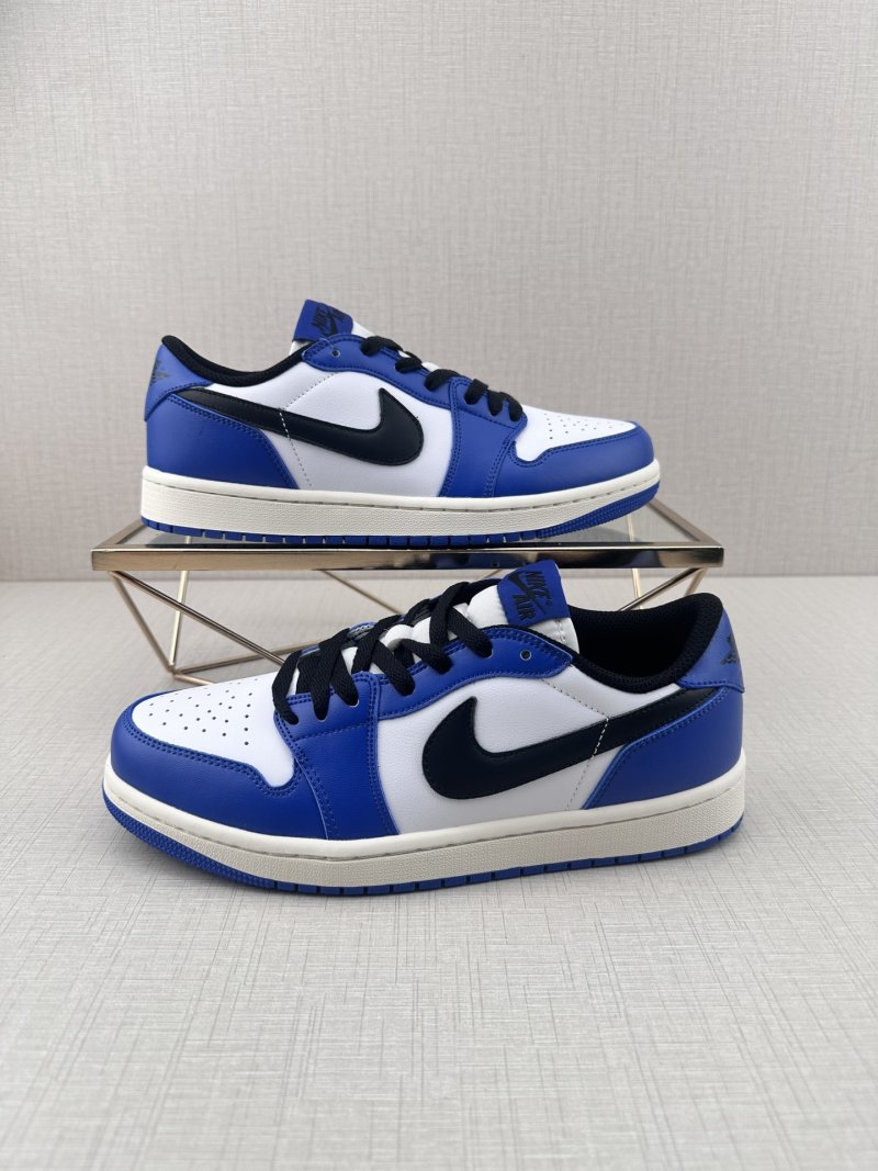 Air Jordan 1 Low view