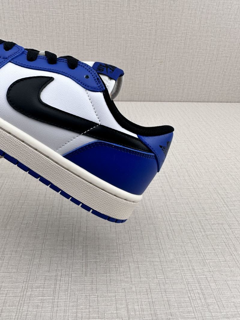 Air Jordan 1 Low view