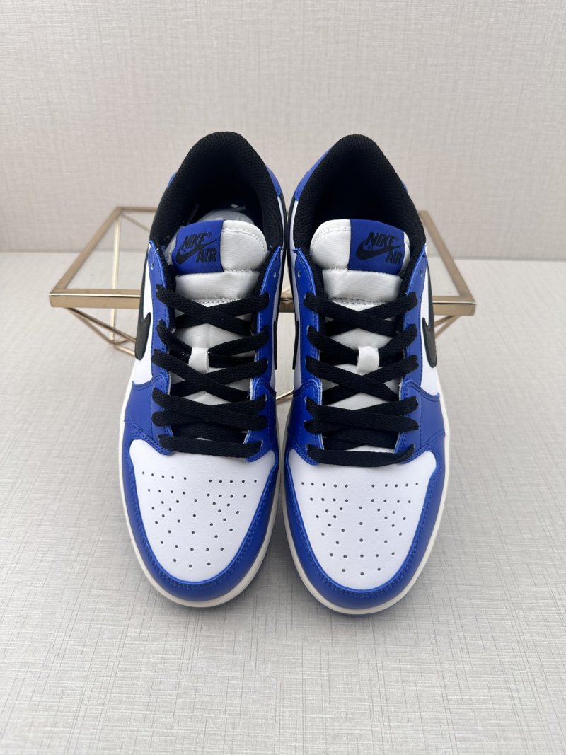 Air Jordan 1 Low view