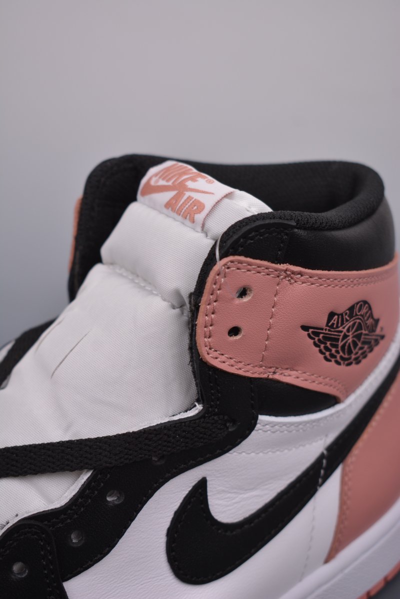 Air Jordan 1 High OG 'Black / Pink' view