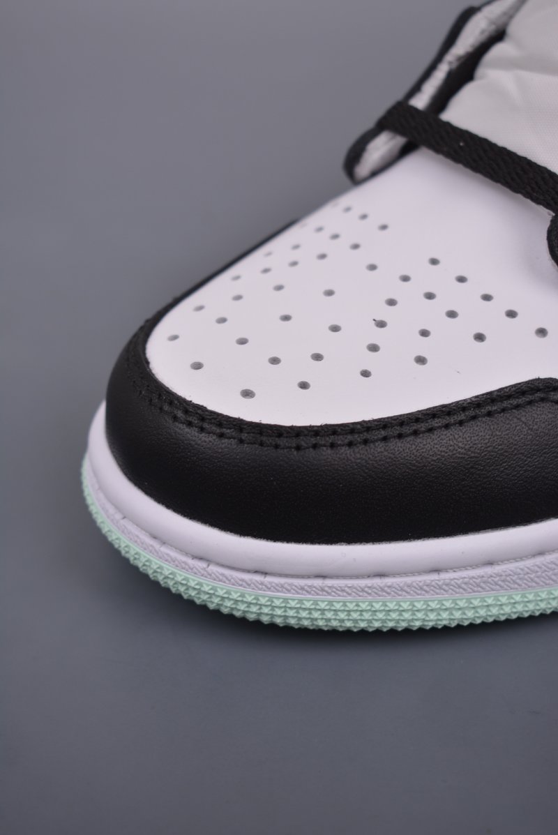 Air Jordan 1 High OG 'Mint Green' view