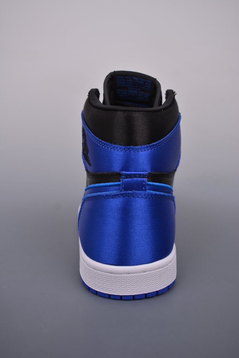 Air Jordan 1 High OG 'Blue Silk' view