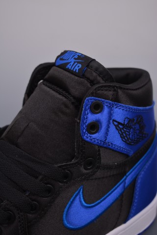 Air Jordan 1 High OG 'Blue Silk' view 7