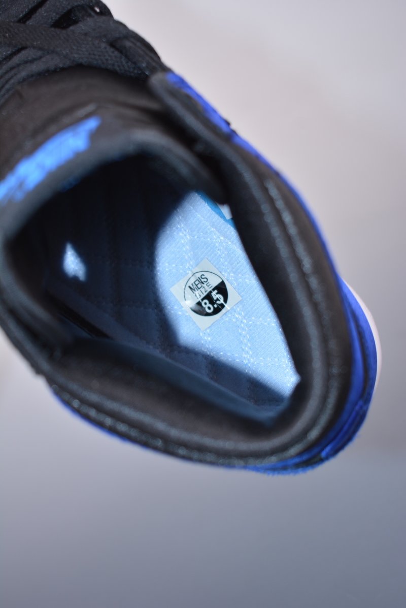 Air Jordan 1 High OG 'Blue Silk' view