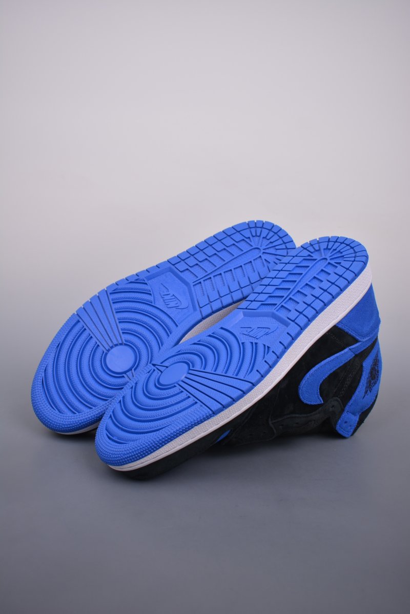 Air Jordan 1 High OG 'Royal Blue' view