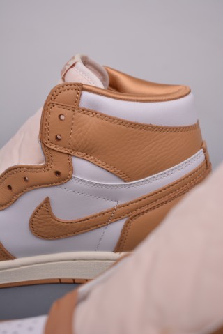 Air Jordan 1 High OG 'Cream Yellow' view 8