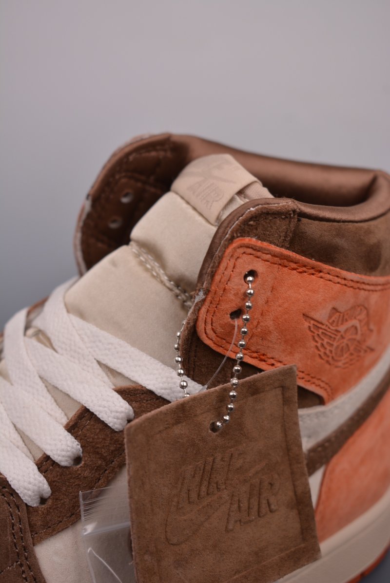Air Jordan 1 High OG 'Cocoa Brown' view