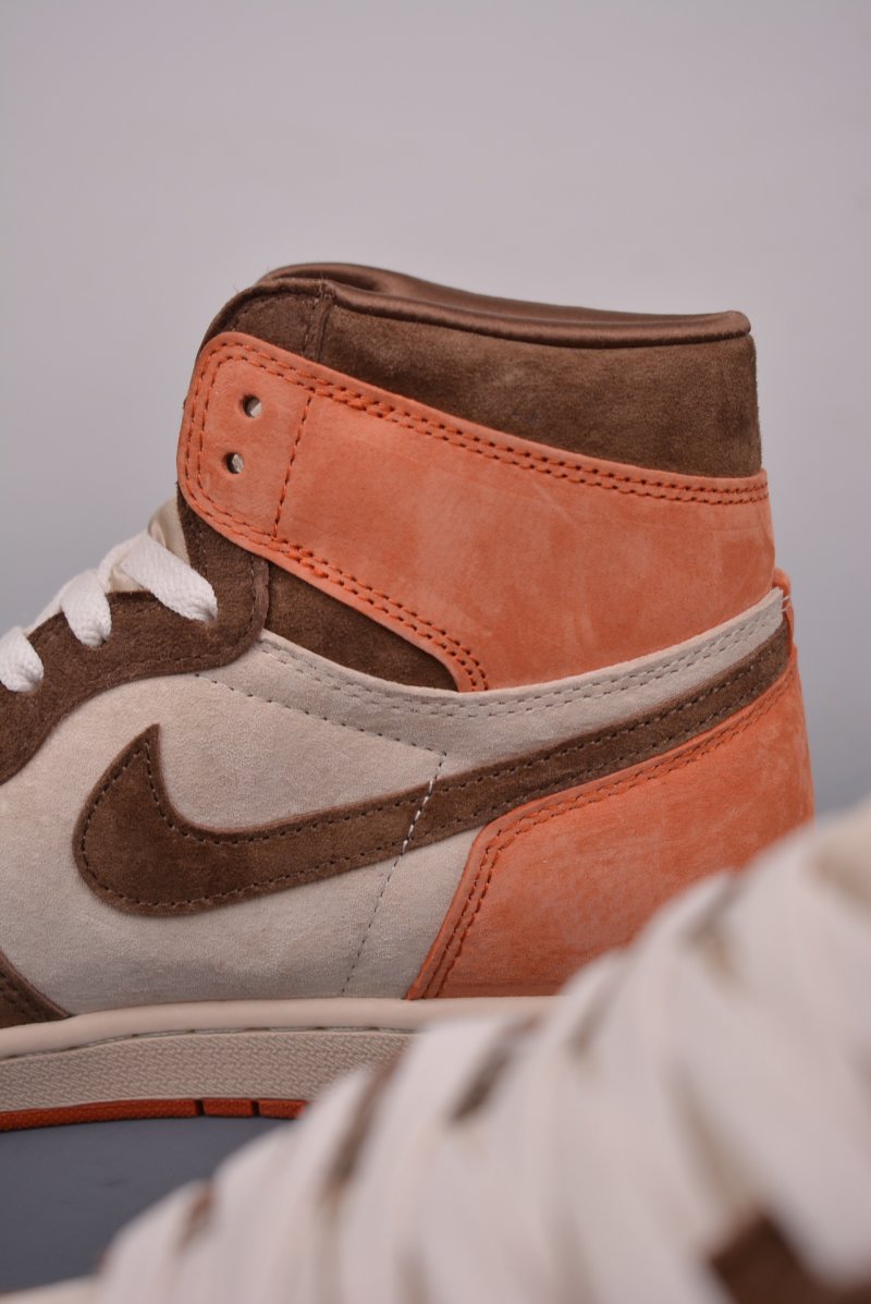 Air Jordan 1 High OG 'Cocoa Brown' view
