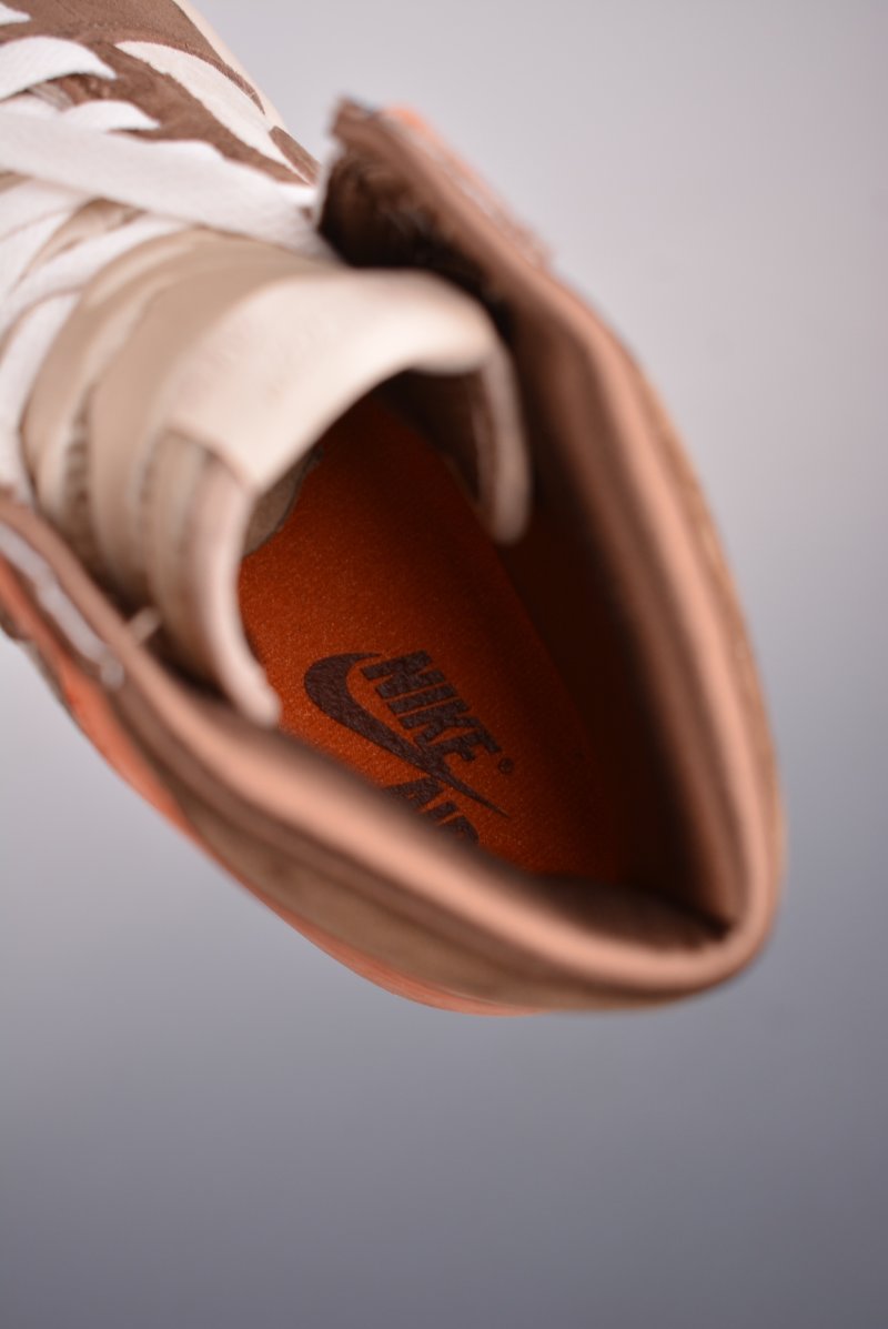 Air Jordan 1 High OG 'Cocoa Brown' view