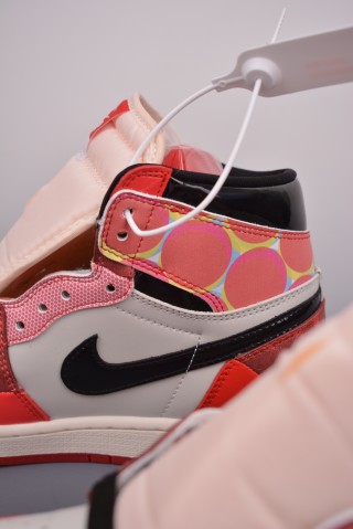 Air Jordan 1 High OG 'Next Chapter' view 8