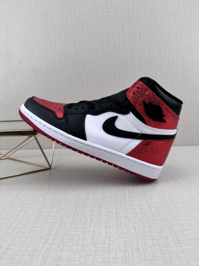Air Jordan 1 High OG 'Ruby' view