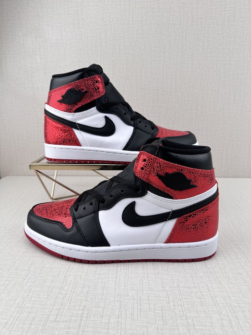 Air Jordan 1 High OG 'Ruby' view