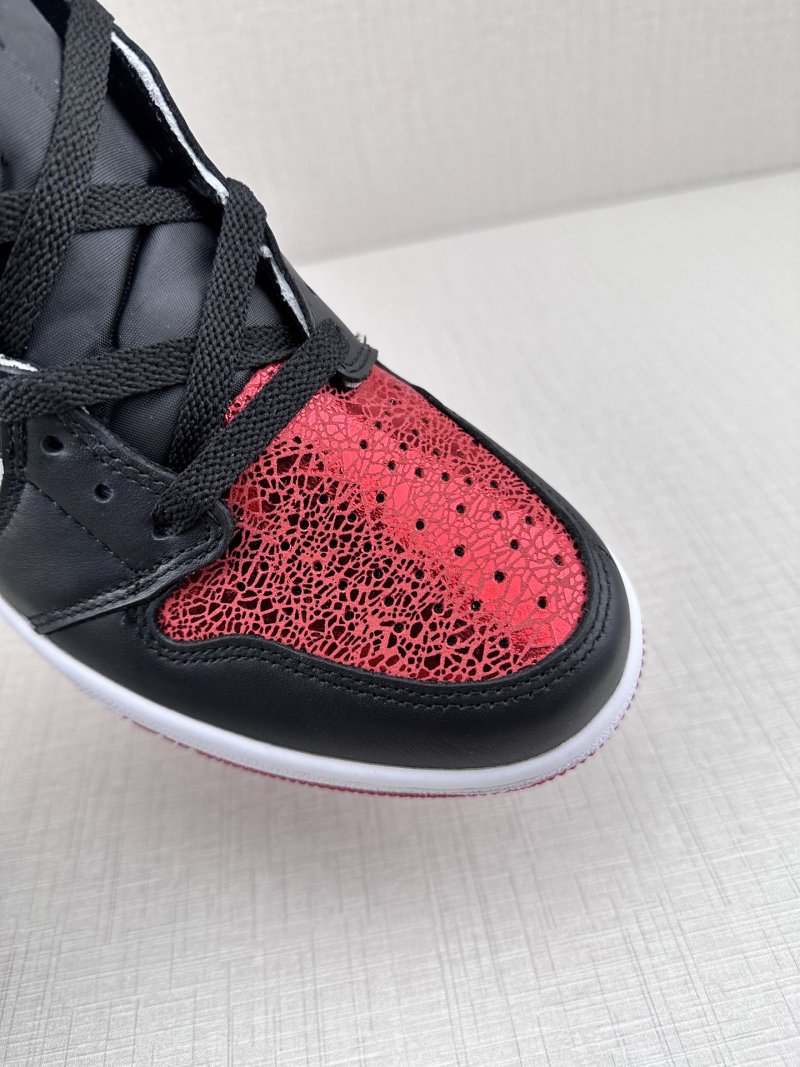 Air Jordan 1 High OG 'Ruby' view